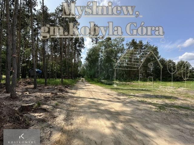 Działka na sprzedaż