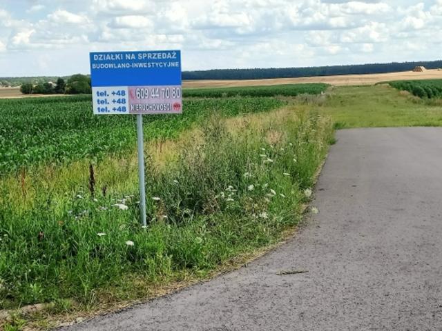 Działka na sprzedaż