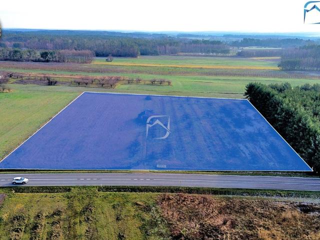 Działka na sprzedaż