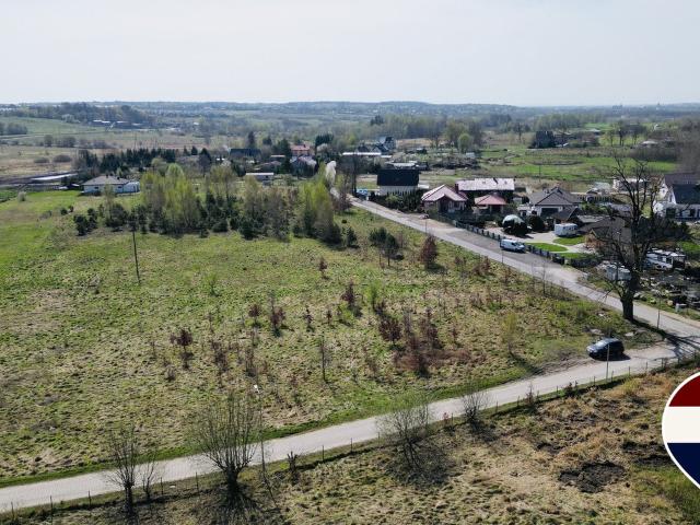 Działka na sprzedaż