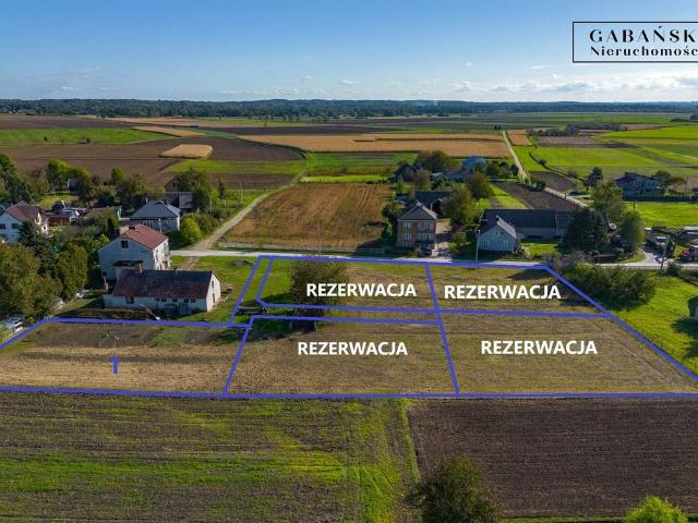 Działka na sprzedaż