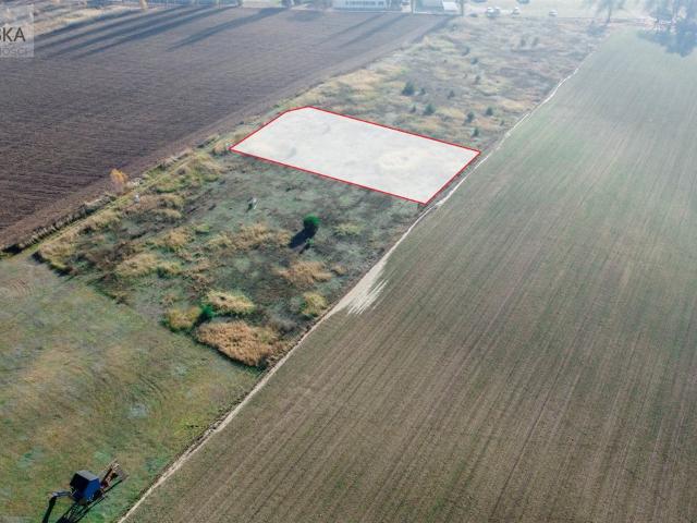 Działka na sprzedaż