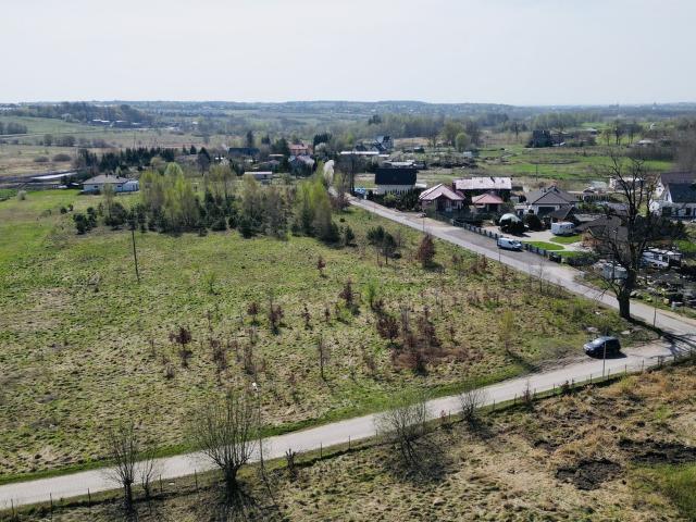 Działka na sprzedaż