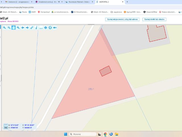 Działka na sprzedaż