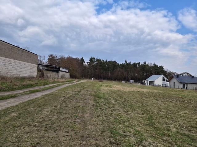 Działka na sprzedaż