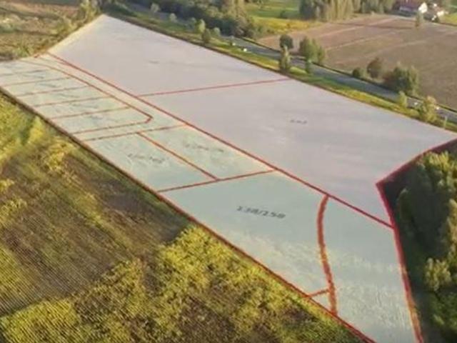 Działka na sprzedaż