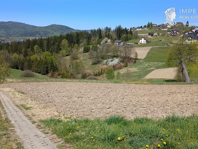 Działka na sprzedaż