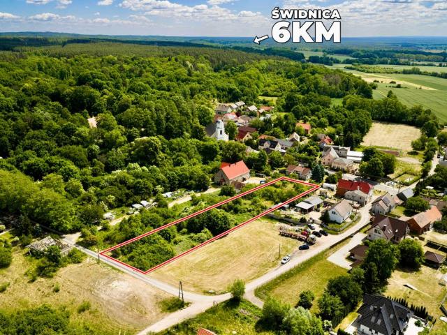 Działka na sprzedaż