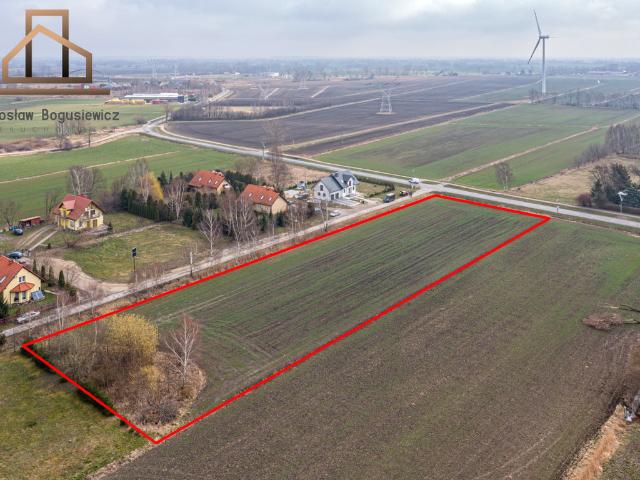 Działka na sprzedaż