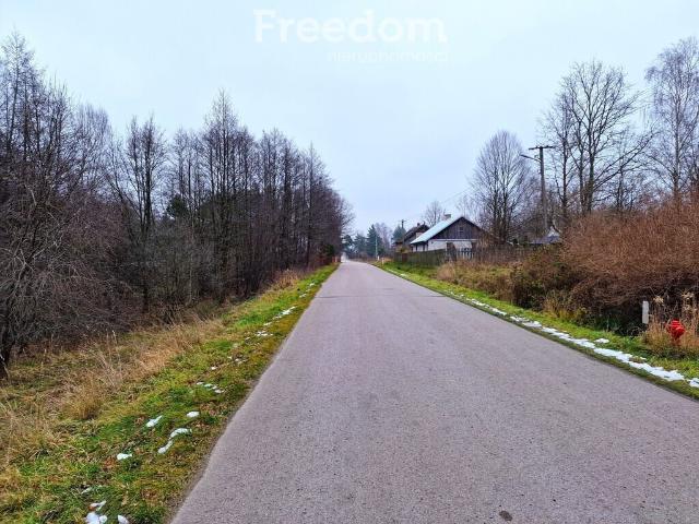 Działka na sprzedaż