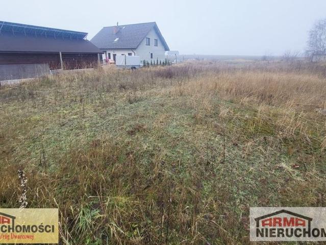 Działka na sprzedaż
