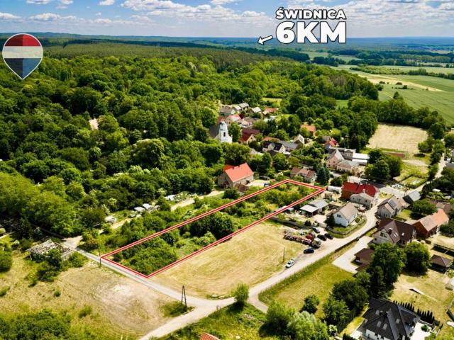 Działka na sprzedaż