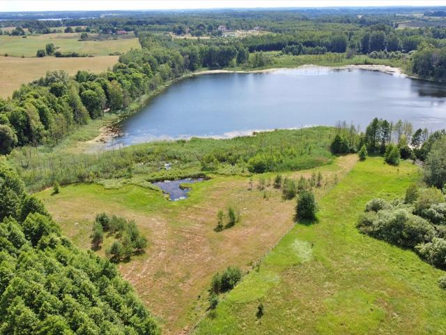 Działka nad jeziorem 1,07 ha z linią brzegową