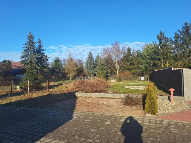 Działka budowlana 400 m² z warunkami zabudowy, blisko Zielonej Góry