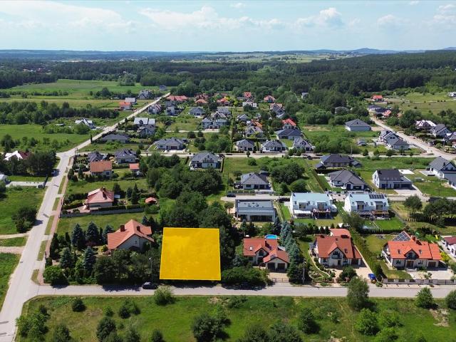 Działka budowlana 767 m² z mediami, blisko Kielc