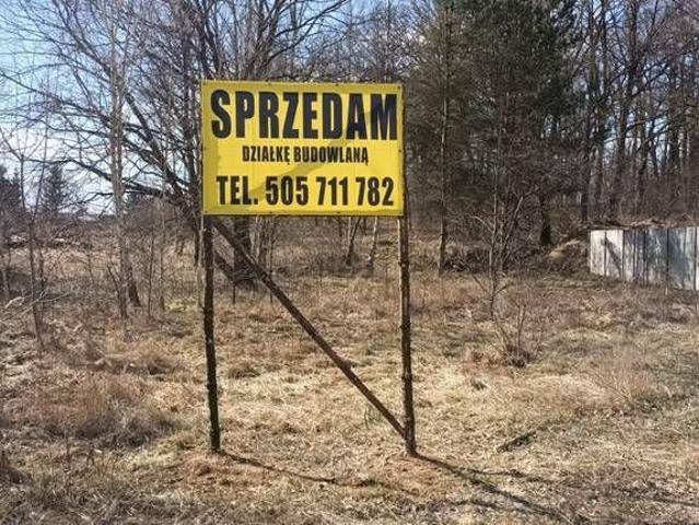 Działka budowlana 883 m² z mediami, blisko Wałcza