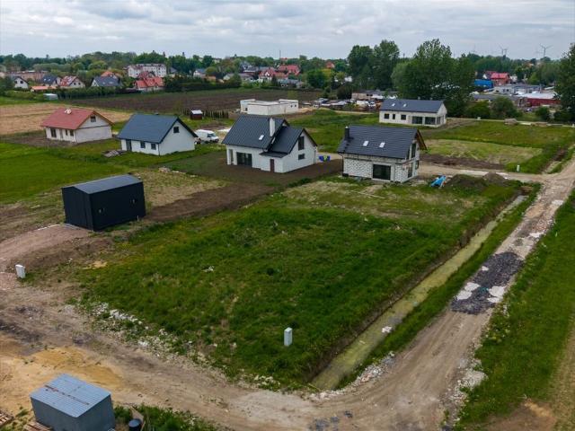 Działka budowlana 963 m² pod dom i inwestycję w Nowym Dworze Gdańskim