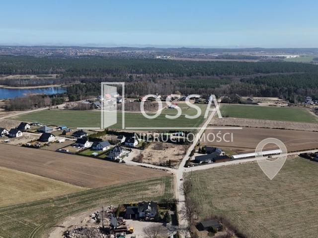 Działka 1054 m² z możliwością usług i zabudowy jednorodzinnej