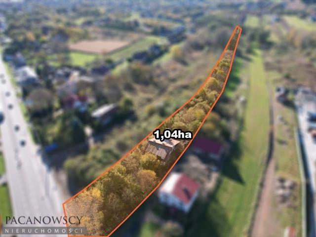 Działka budowlana 10 400 m² z domem do remontu w Bibicach