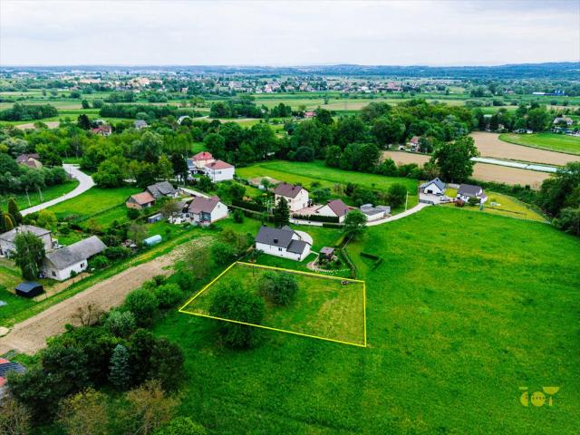 Działka budowlana 1198 m² z warunkami zabudowy w Krakowie