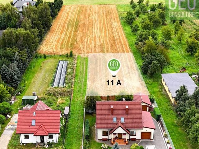 Działka budowlana 11a Kozierów, II linia, media, 1097 m2