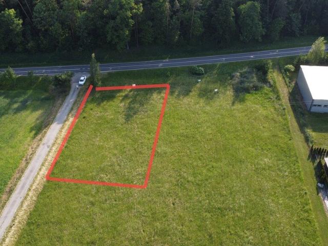 Działka budowlana 1202 m2 w Jaroszynie spokojna okolica
