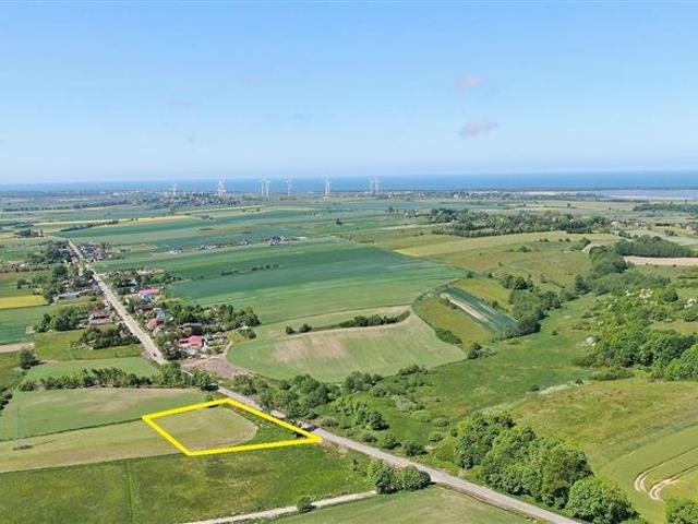 Działka budowlana 1342 m² blisko morza z mediami
