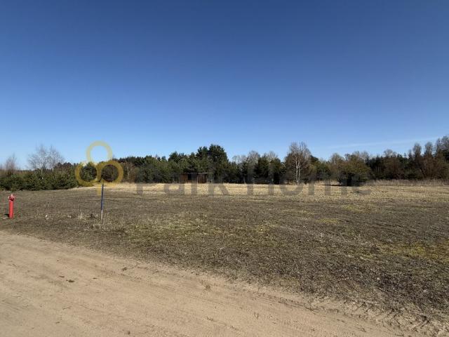 Działka budowlana 1350 m² przy jeziorze w Kłecku