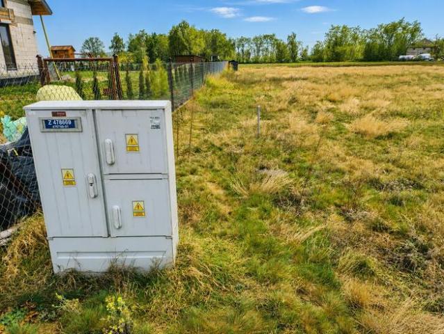 Działka budowlana 17 arów z mediami • spokojna okolica • Gaj