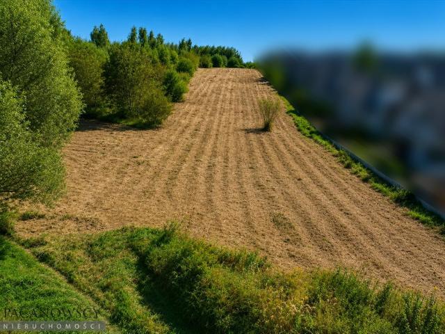 Działka budowlana 19,58 ara w Zielonkach Marszowiec