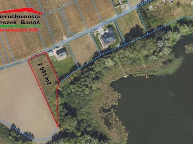 Działka budowlana nad jeziorem 2981 m2 w Łasinie