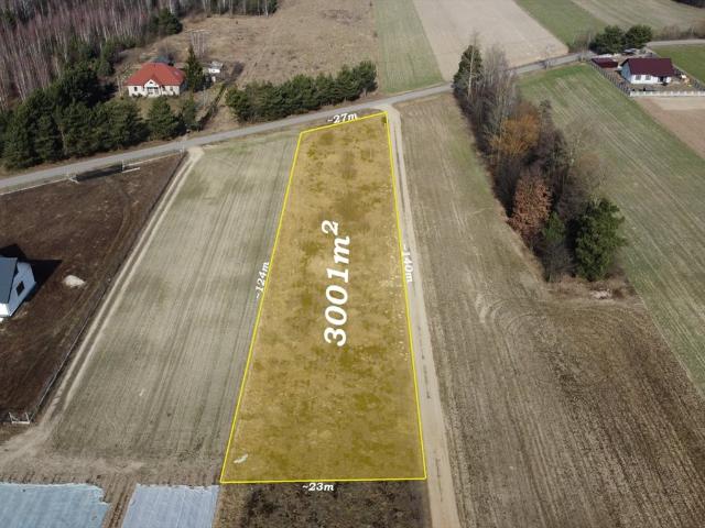 Działka budowlana 3001 m² z warunkami zabudowy w spokojnej okolicy