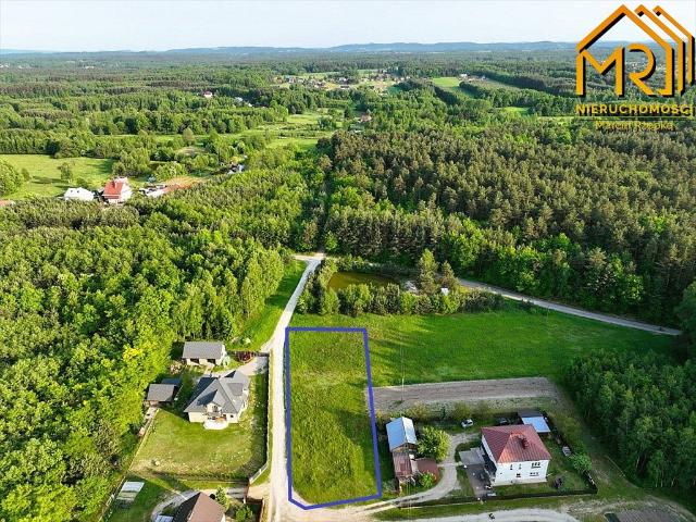 Działka budowlana w Pogórskiej Woli, 1400 m2, media, las