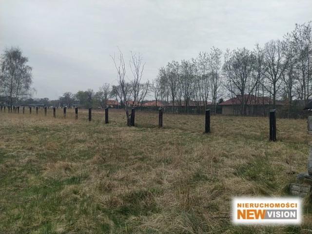 Działka budowlana w Ratanicach z mediami, 789 m², 22 m frontu