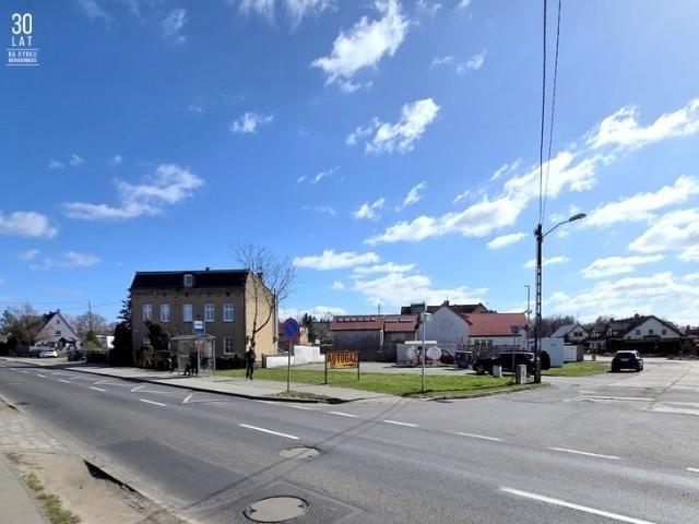 Działka usługowa z dochodem, 746 m², media, plan!
