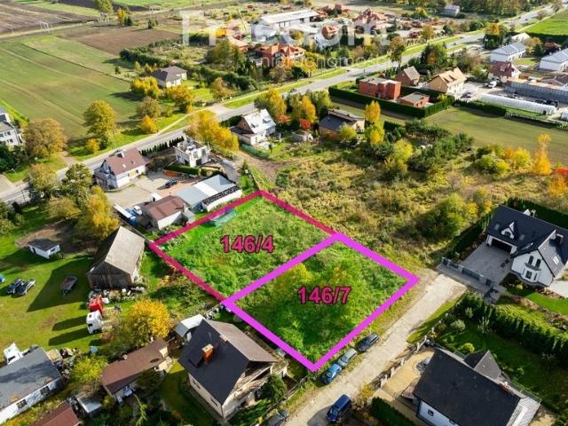 Działka budowlana z usługami w Różynach, 794 m2
