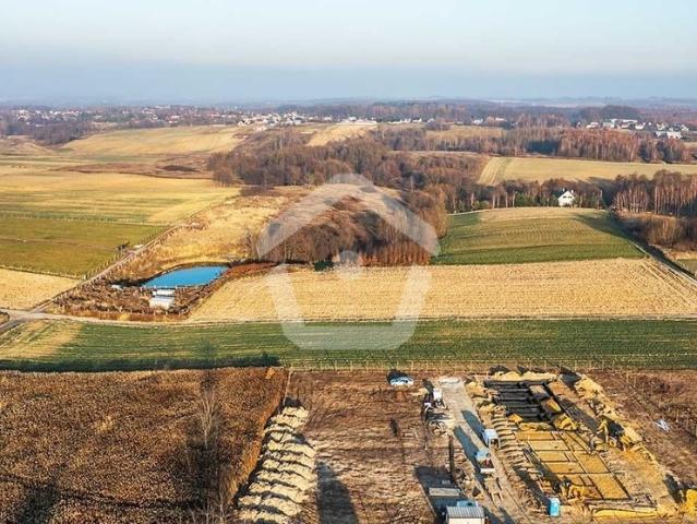 Do sprzedania działka budowlana z WZ 33x30 w Krasnem