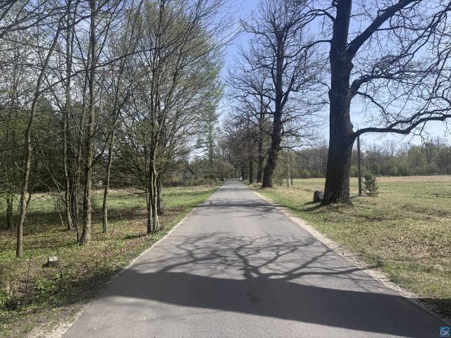Działka budowlana przy lesie w Kaletach – 2249 m2