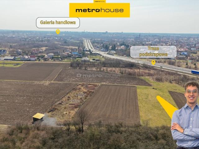 Działka inwestycyjna 42 arów z szerokim potencjałem