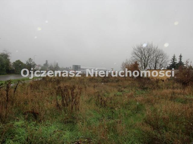 Działka inwestycyjna 4 287 m² z mediami i planem usługowym