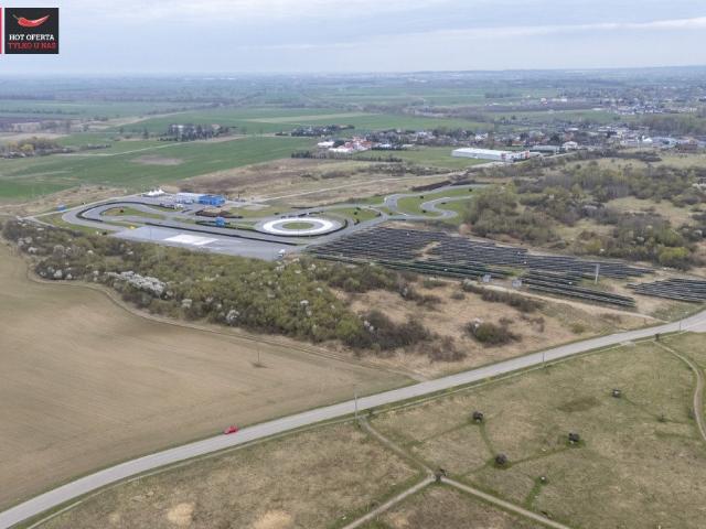 Działka inwestycyjna 56 300 m² pod przemysł i usługi