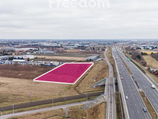 Działka inwestycyjna 10 584 m² z szybkim dojazdem S2/S8