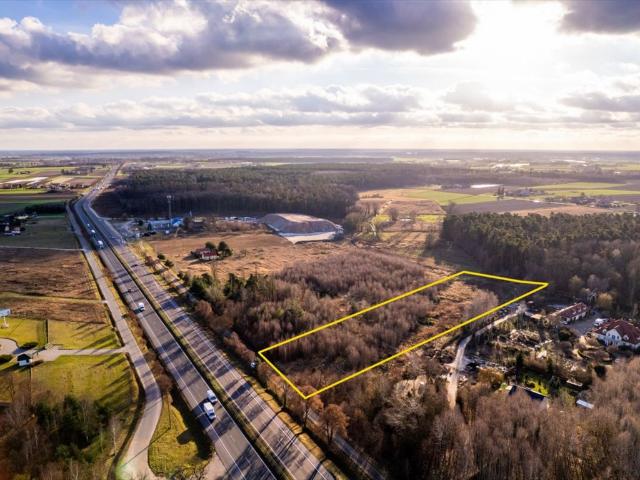 Działka inwestycyjna przy trasie S7 z potencjałem rozwoju