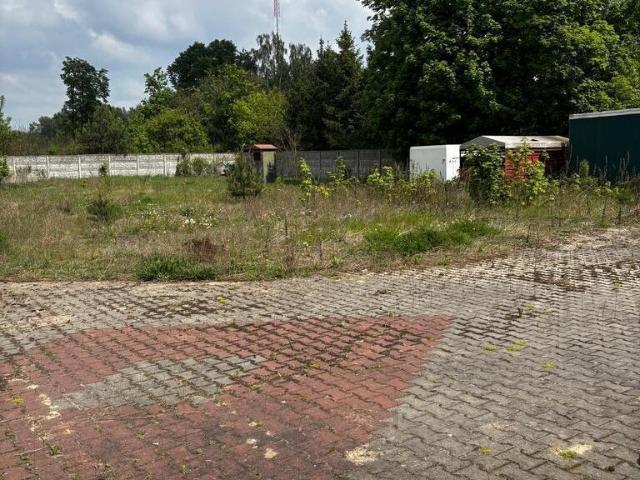 Działka inwestycyjno usługowa z infrastrukturą w centrum Czerwonki