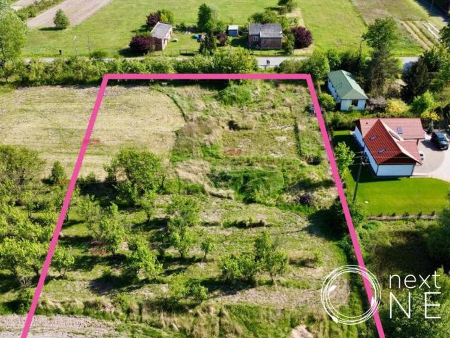 Działka pod trzy domy w Borowinie, 4800 m², media