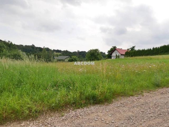 Działka pod 5 domów z mediami w Michałowicach
