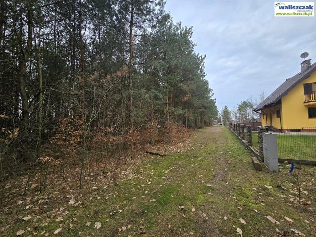 Działka pod dom w Sulejowie 1214 m2, media, las