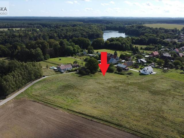 Działka pod dom z widokiem na jezioro w Nakielnie