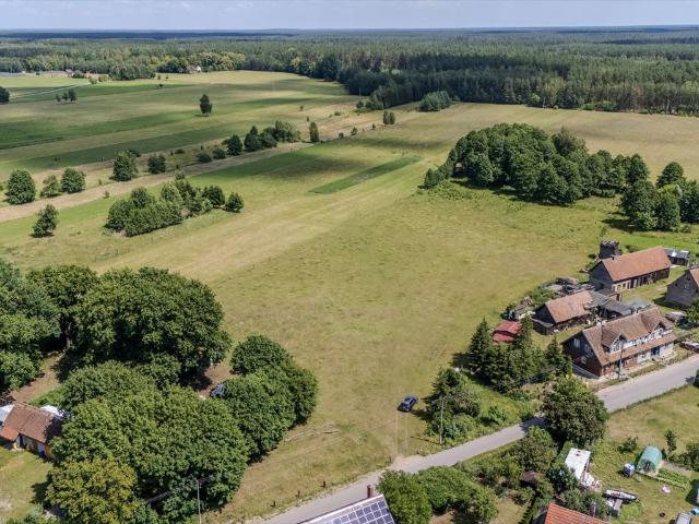 Działka rolna 14,5 ha z lasem i jeziorami – inwestycja