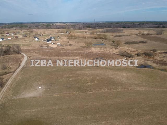 Działka rolna 3000 m² z warunkami zabudowy, blisko jeziora